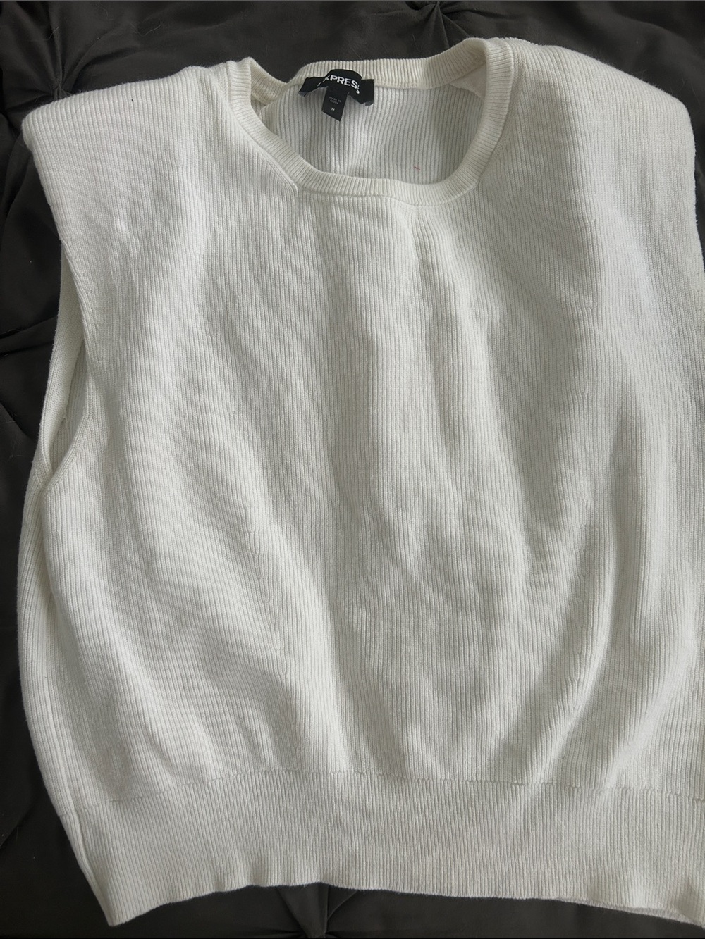 Express White Ribbed Knit Sleeveless Shell shoulder pads